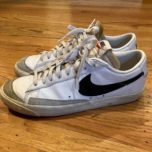 Nike Blazer Low '77 Vintage white and black swoosh - men's 10